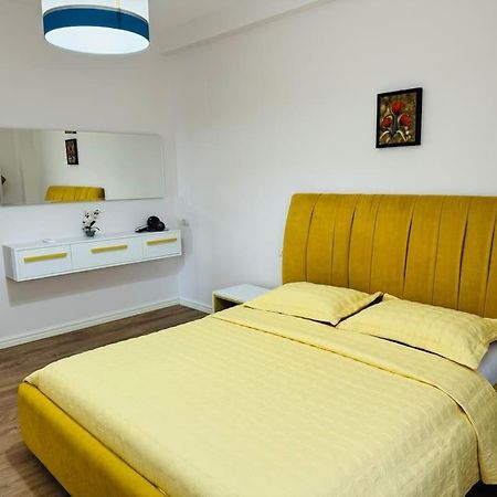 Yellow Apartment Durrës Zewnętrze zdjęcie