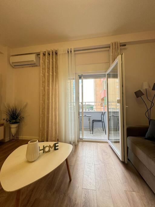 Yellow Apartment Durrës Zewnętrze zdjęcie