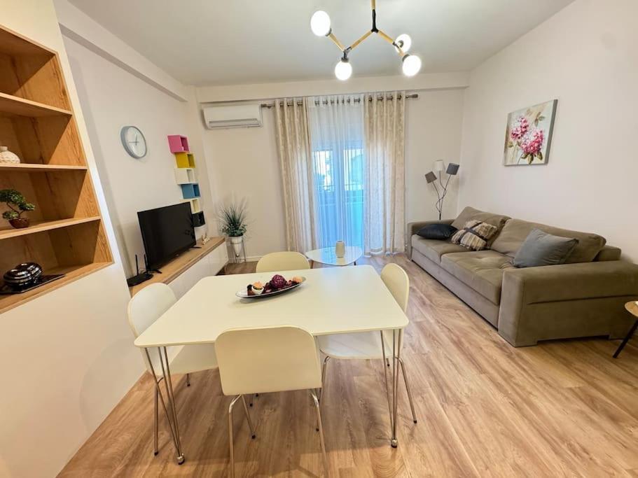 Yellow Apartment Durrës Zewnętrze zdjęcie