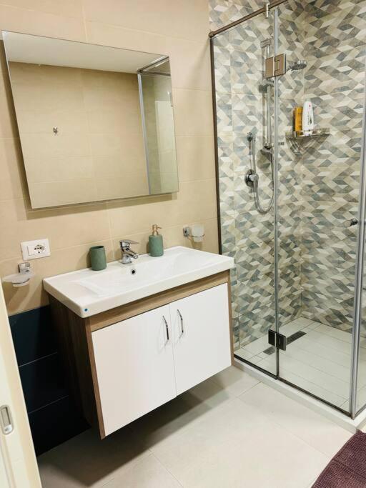 Yellow Apartment Durrës Zewnętrze zdjęcie