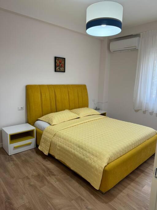 Yellow Apartment Durrës Zewnętrze zdjęcie
